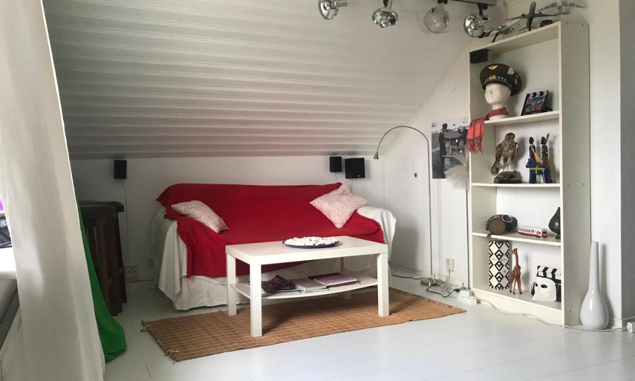 The Cozy Little House Apartment Motala Bagian luar foto